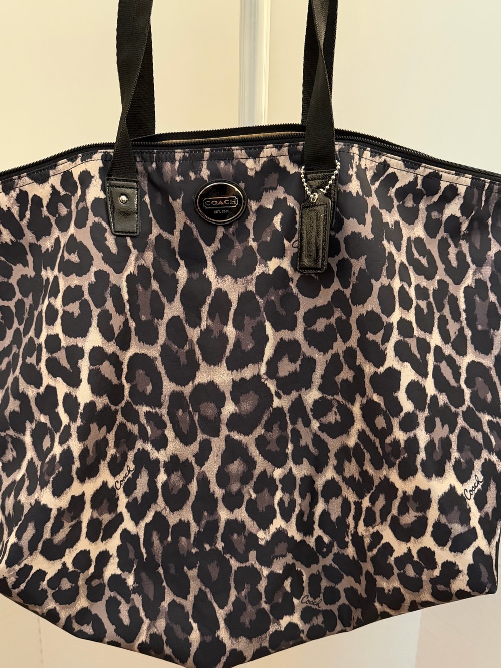 COACH large, nylon,packable, black/grey ocelot print tote bag. UEC. Amazing bag! - Picture 3 of 16